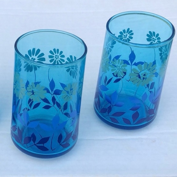 Vintage Set of Glasses - Picture 2 of 7